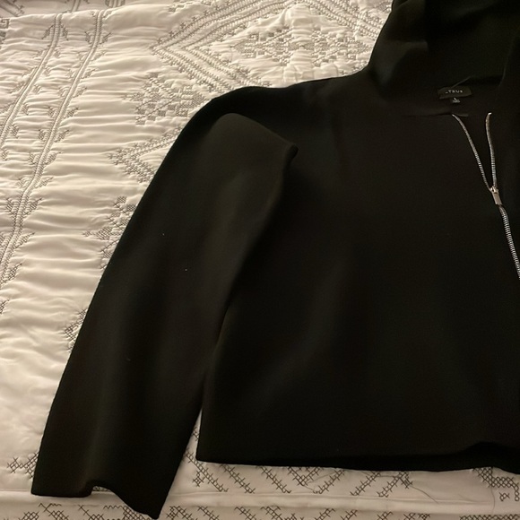 Woman’s black front zip sweater - Picture 2 of 7